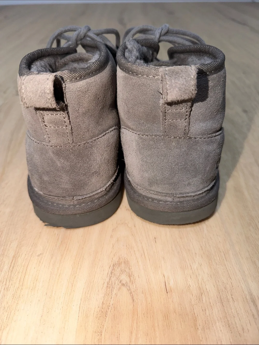 UGG Neumel Charcoal Grey Suede Sheepskin Chukka Ankle Boots Shoes Size US 11 Men